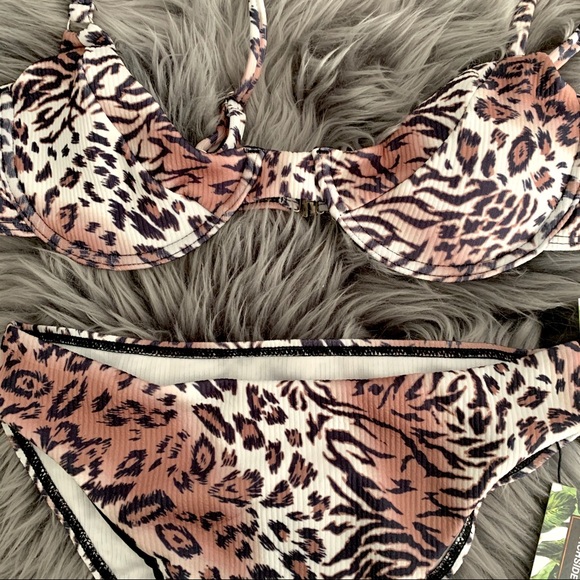 🐆 Animal Print Ribbed Bikini NWT - Picture 4 of 10